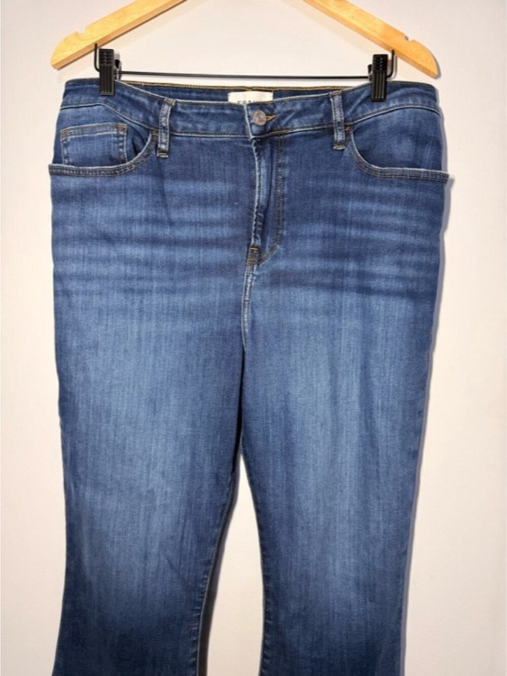 FRAME Le Crop mini boot cropped jeans size 32 - Picture 7 of 10